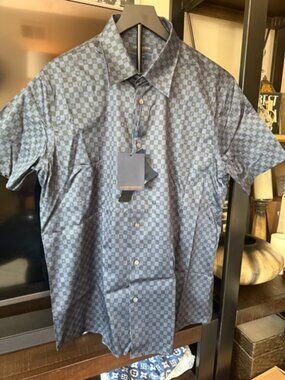LOUIS VUITTON S/S Button Up Shirt never worn
